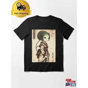 Alien Geisha Extraterrestrial Aesthetic Graphic Unisex T-Shirt